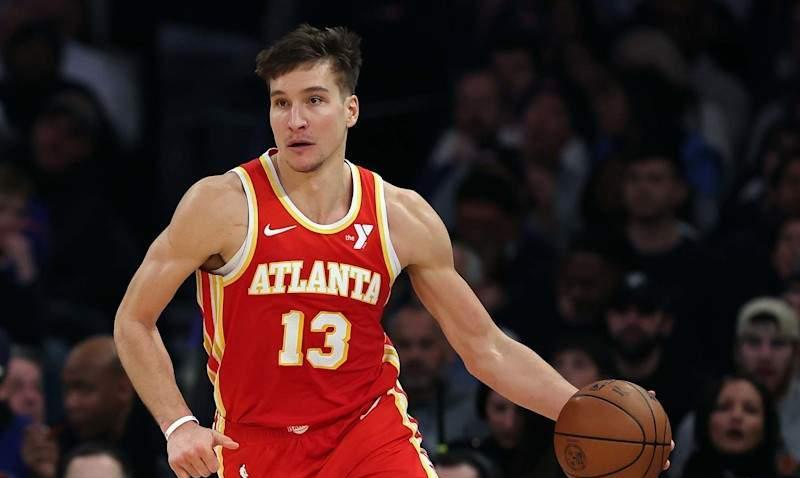 包含转折点亚特兰大老鹰外线爆发；NBA常规赛最后时刻攻防权衡；形势明朗；训练强度显著提升的词条